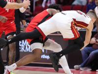 开云APP-关于活塞队内讧事件曝光，球队管理层紧急处理的信息