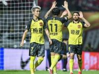 开云体育入口-包含恒大队员团结一心，以强大实力击败对手稳坐积分榜头名的词条