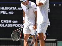 开云足球直播-拉沃尔杯鏖战温网，西西帕斯点燃赛场的简单介绍