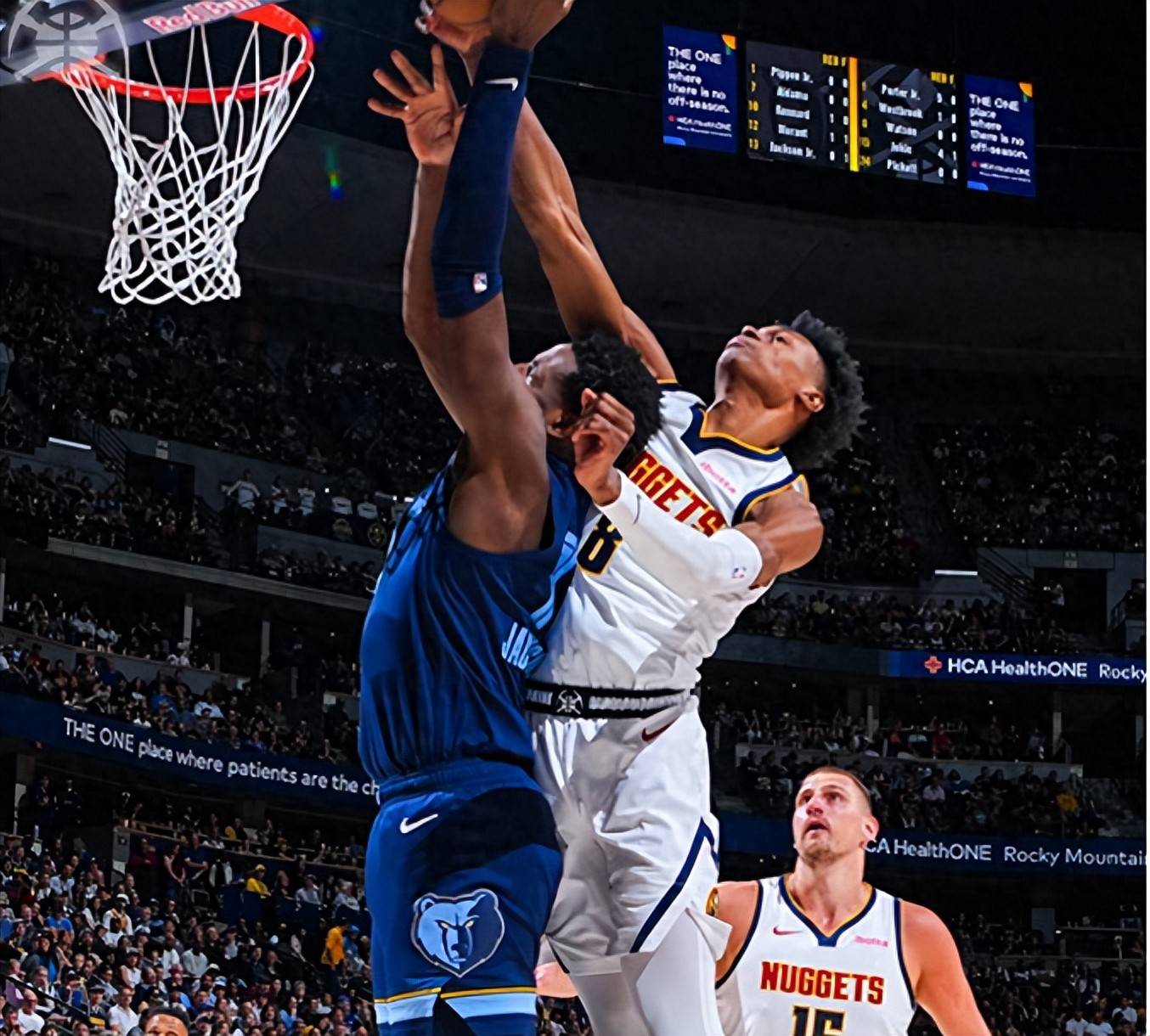 小牛队主场负灰熊队终结短暂胜利