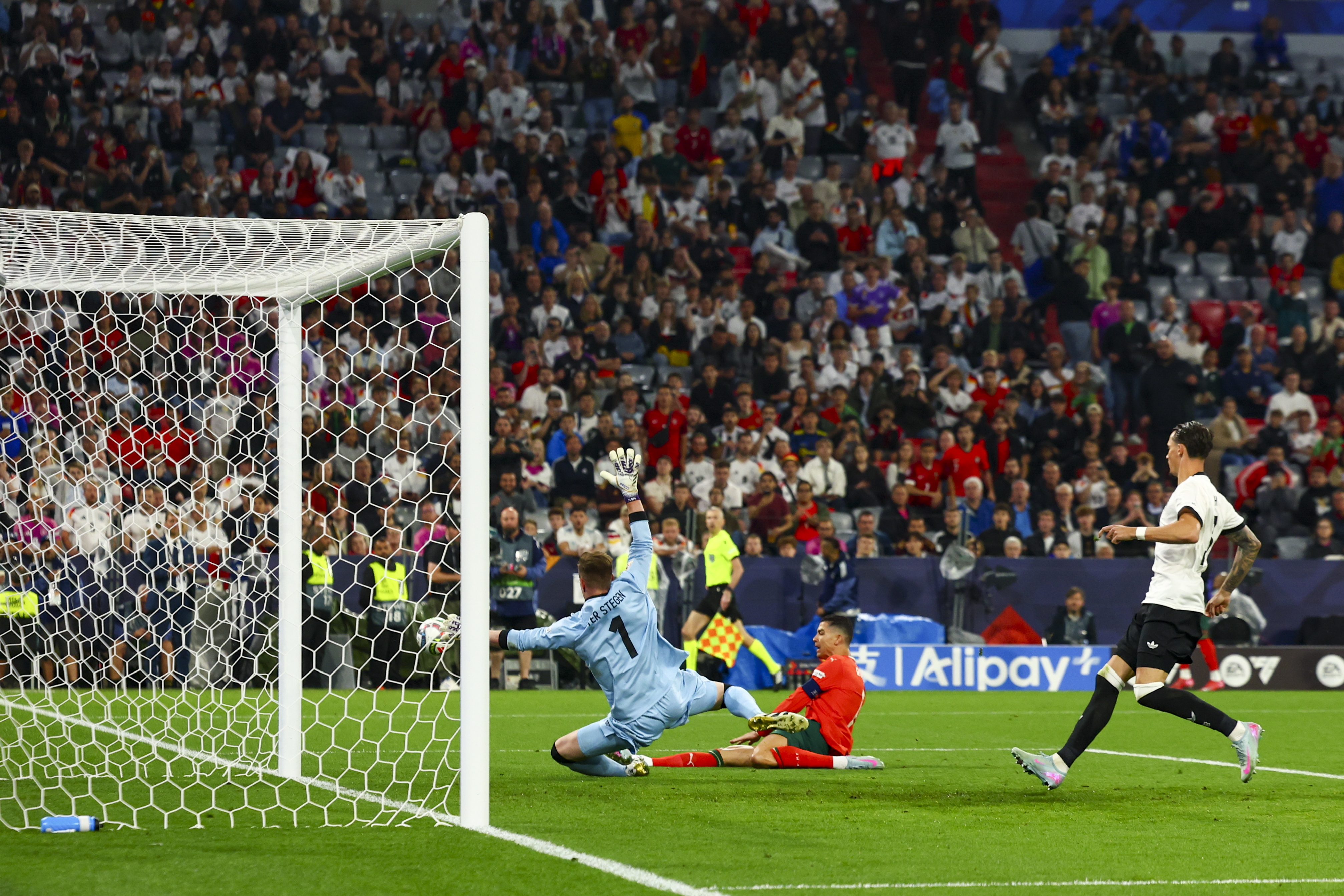 欧洲足球国家队备战期间展现出色技艺