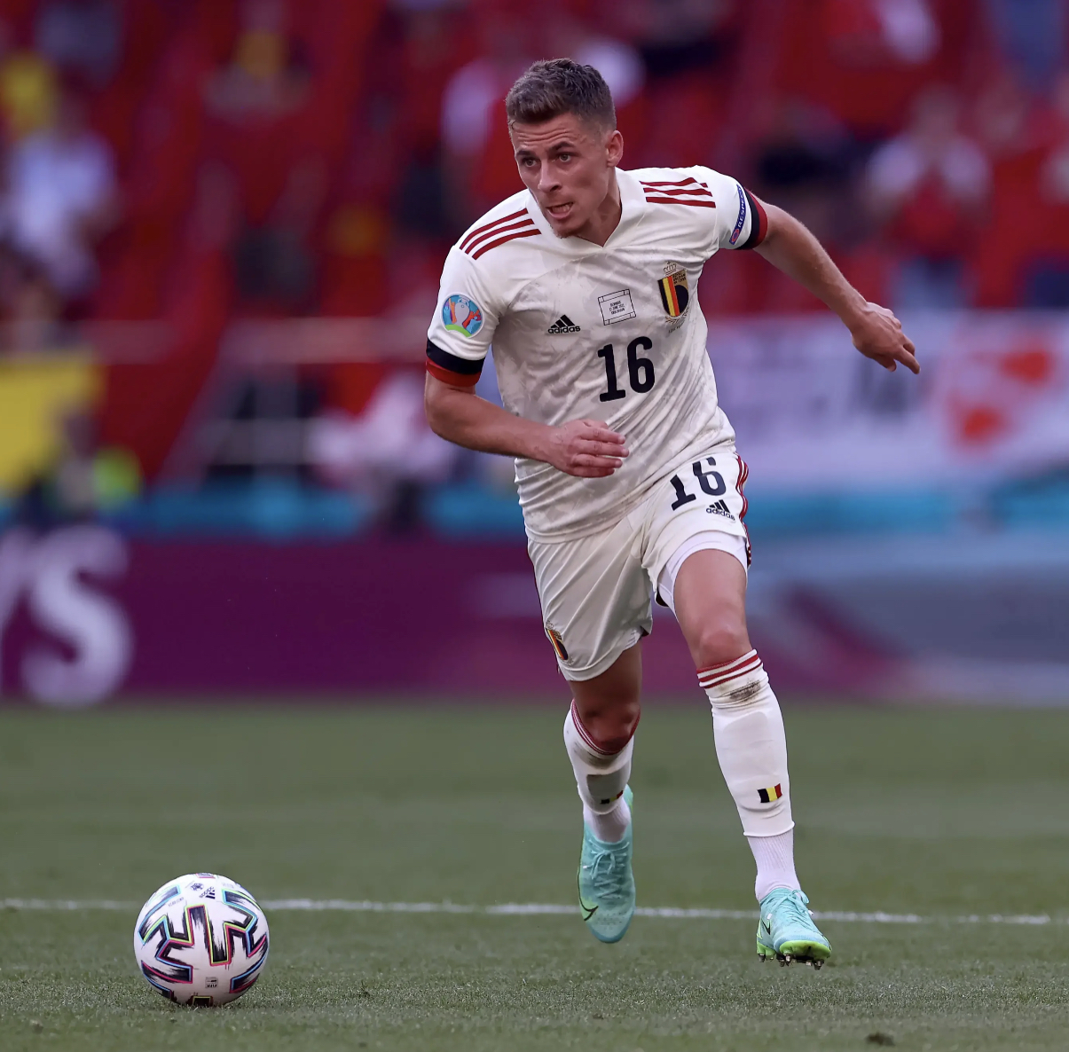 阿扎尔完成意甲首球，展现退役后实力