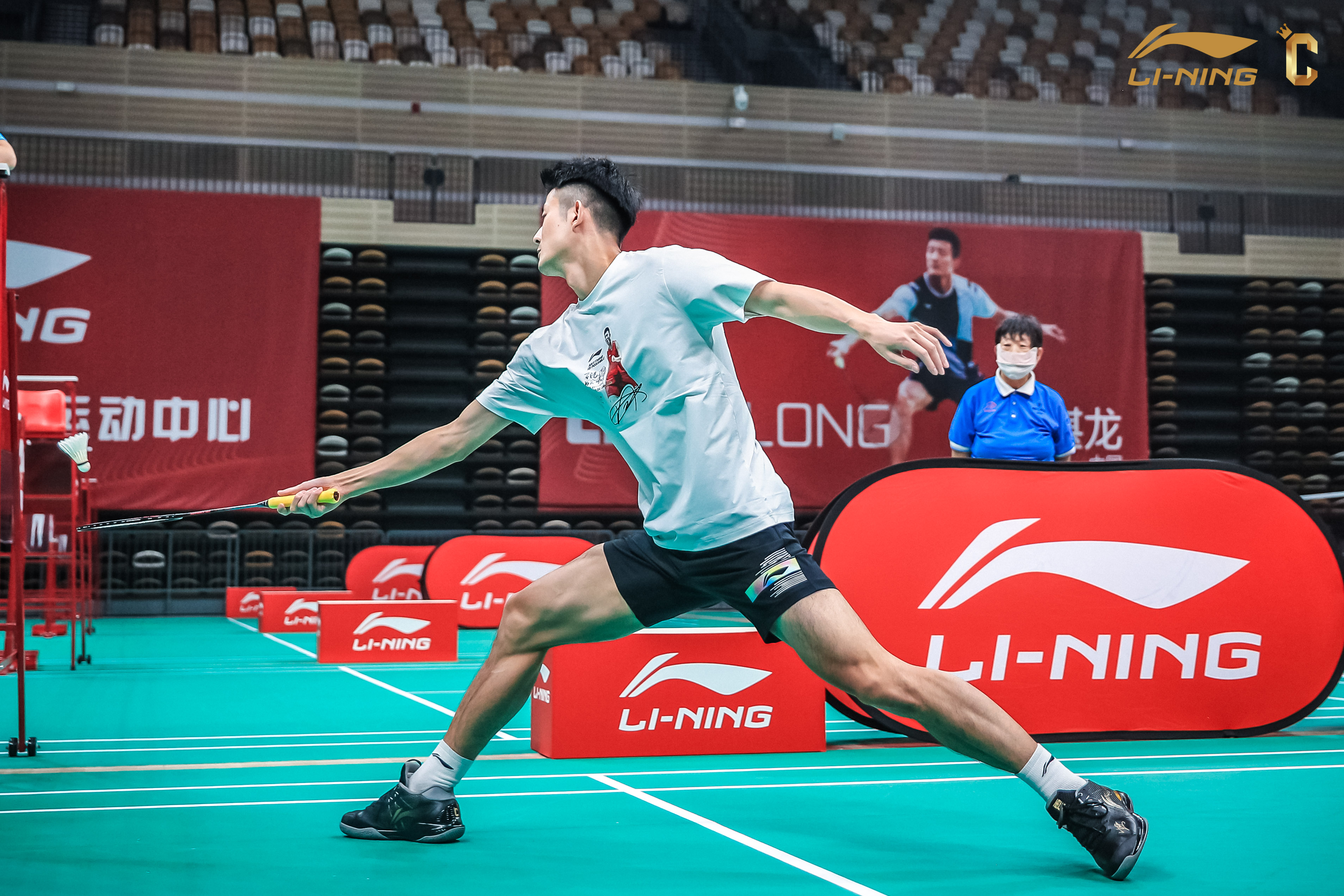 关于英格兰羽毛球队横扫日本羽毛球队，谌龙打破历史纪录的信息