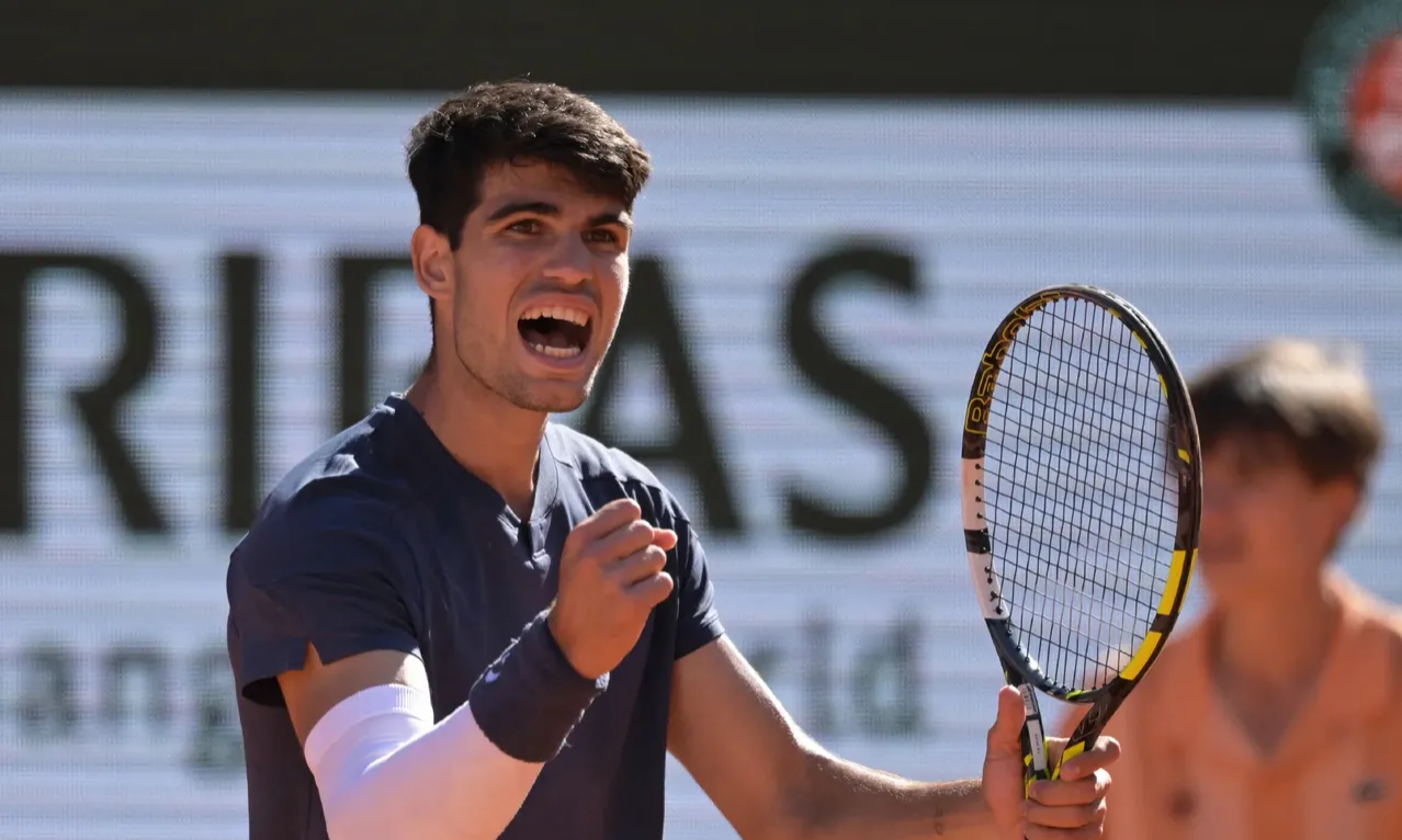 戴维斯杯翻盘法网,兹维列夫关键制胜 戴维斯杯翻盘法网,兹维列夫关键制胜