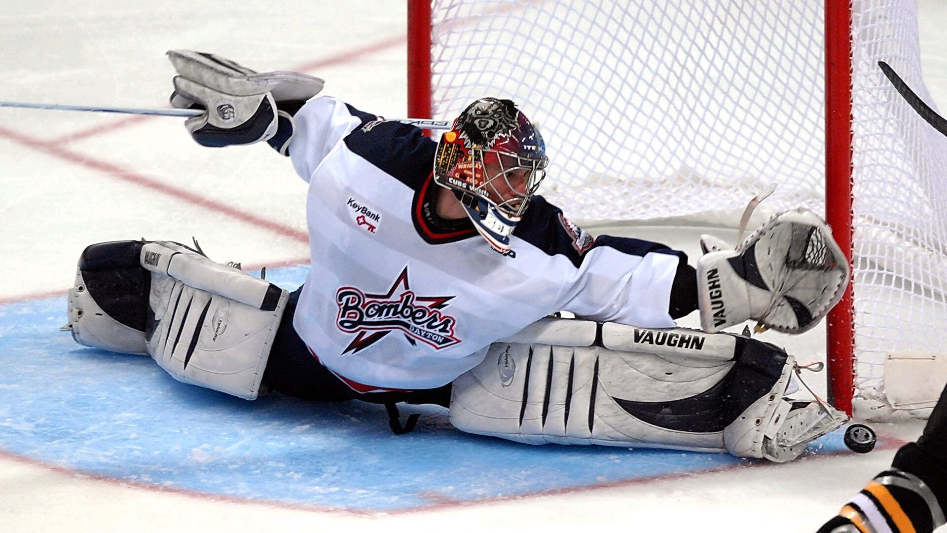 F1街道赛之夜，布克如何用一场教科书级表现定义赛道艺术