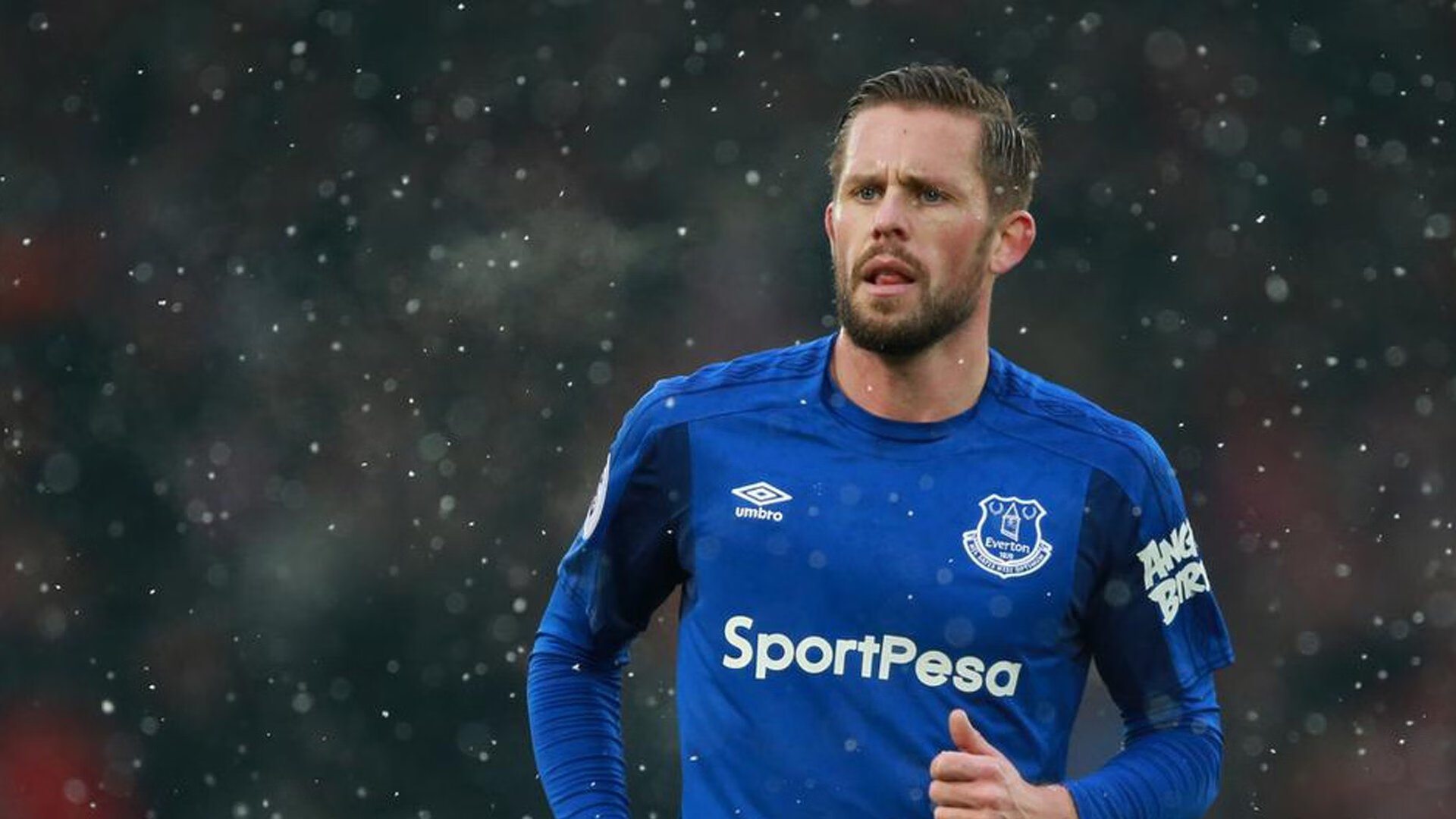 跨洋对决，快船完胜北京队，米切尔统治全场的背后